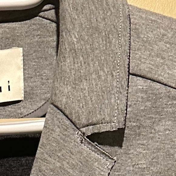 Oui deconstructed gray blazer size 6 mint condition with unfinished seems- EUC! - Picture 15 of 16